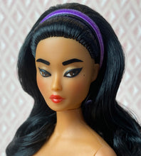 Load image into Gallery viewer, Fabiola is wearing 'Sultry'