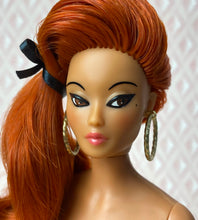 Load image into Gallery viewer, Fabiola is wearing 'Harlow'