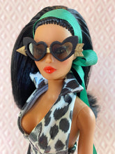 Load image into Gallery viewer, Corazón Glasses